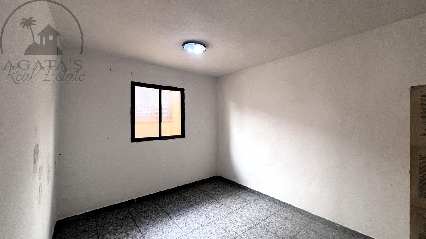 4 bedroom Villa for sale in Icod de los Vinos - € 215,000 (Ref: 9498027)