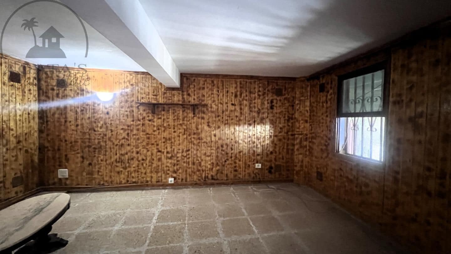 4 bedroom Villa for sale in Icod de los Vinos - € 215,000 (Ref: 9498027)