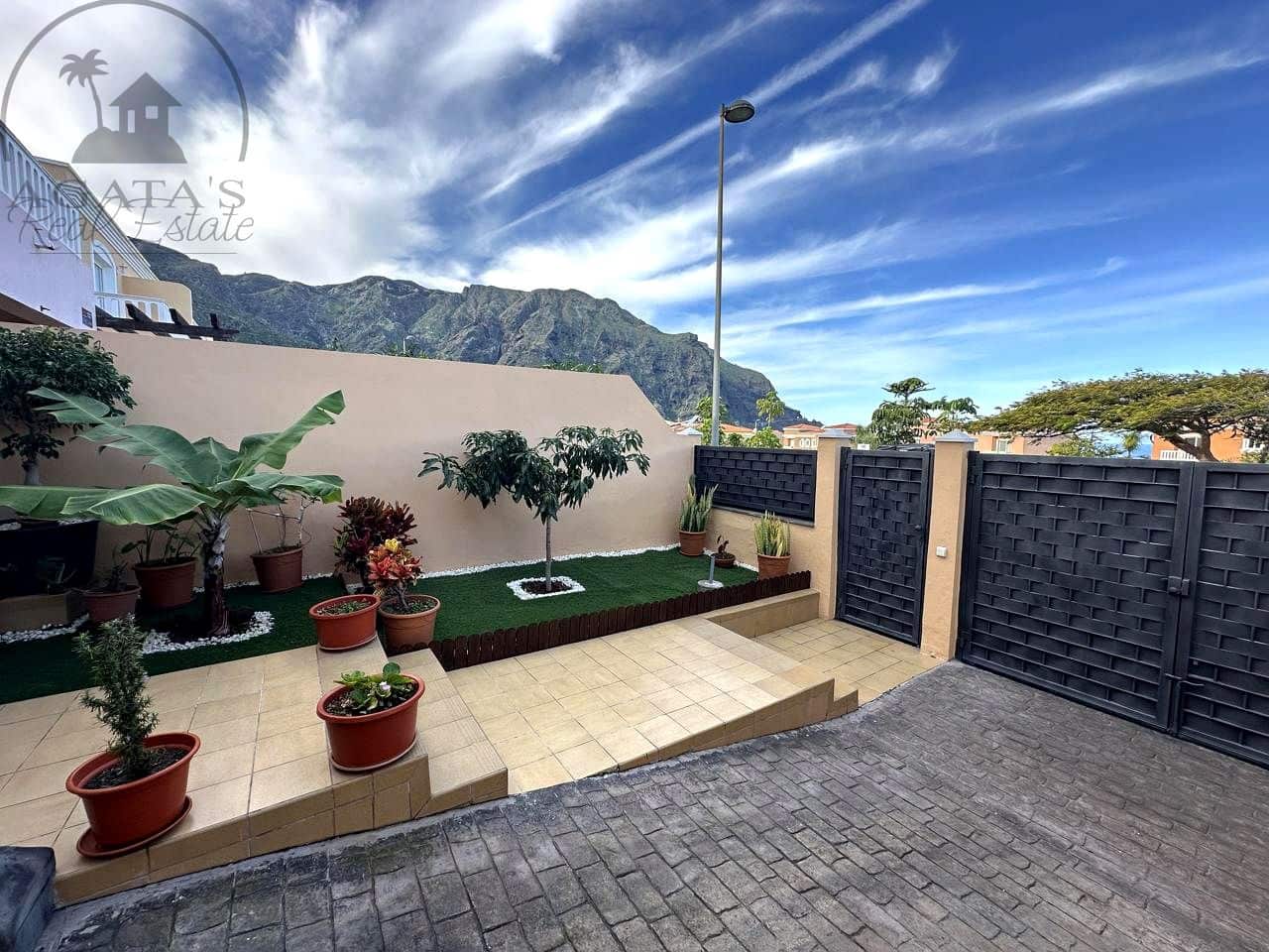 3 bedroom Villa for sale in Buenavista del Norte with pool garage - € 350,000 (Ref: 9501786)