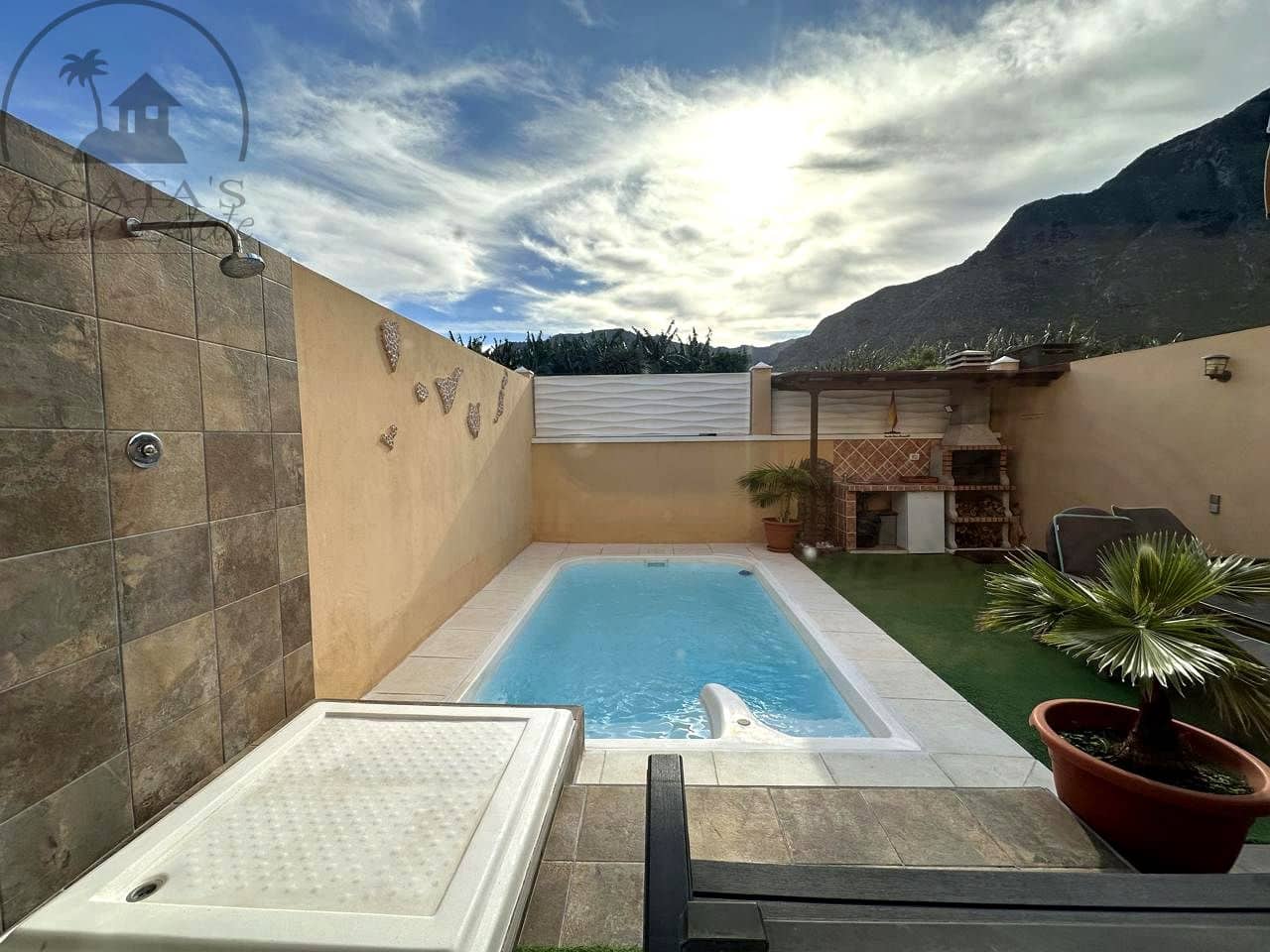 3 bedroom Villa for sale in Buenavista del Norte with pool garage - € 350,000 (Ref: 9501786)
