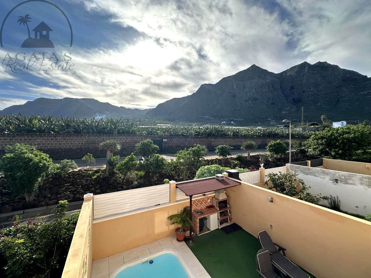 3 bedroom Villa for sale in Buenavista del Norte with pool garage - € 350,000 (Ref: 9501786)