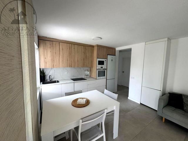 2 sypialnia Willa na sprzedaż w Golf del Sur, San Miguel de Abona z basenem - 370 000 € (Ref: 9573805)