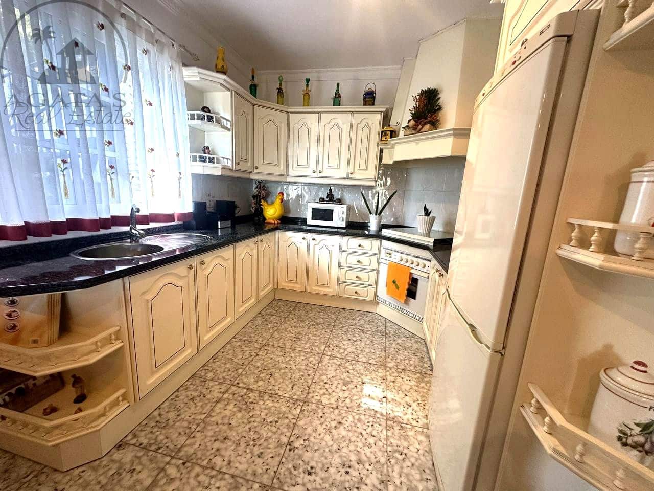 7 sovrum Villa till salu i Icod de los Vinos med garage - 650 000 € (Ref: 9592016)