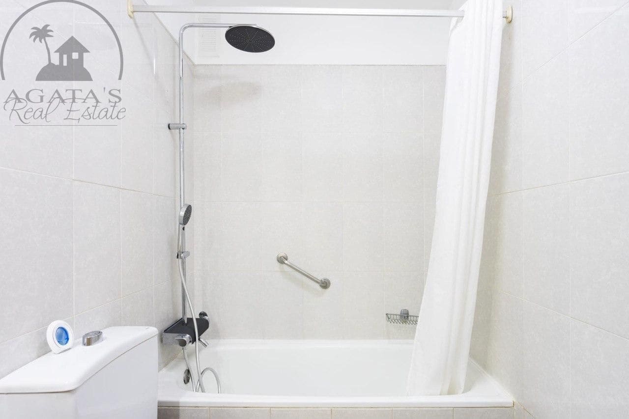 1 soverom Leilighet til leie i La Quinta med svømmebasseng - € 950 (Ref: 9618783)