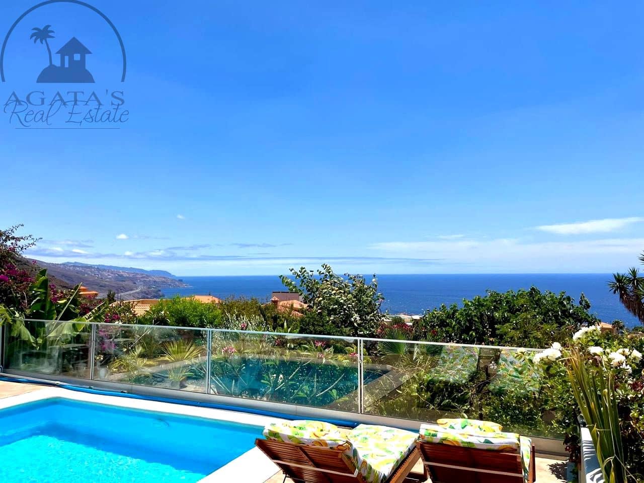 3 bedroom Villa for sale in Candelaria with pool - € 585,000 (Ref: 9658076)