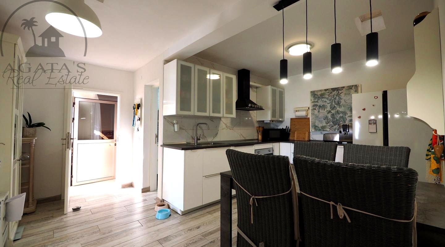 3 bedroom Villa for sale in Candelaria with pool - € 585,000 (Ref: 9658076)