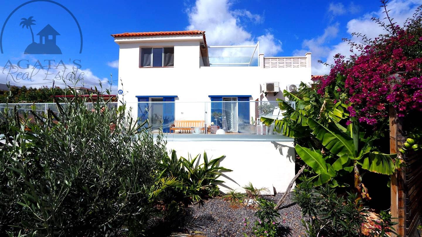 3 bedroom Villa for sale in Candelaria with pool - € 585,000 (Ref: 9658076)