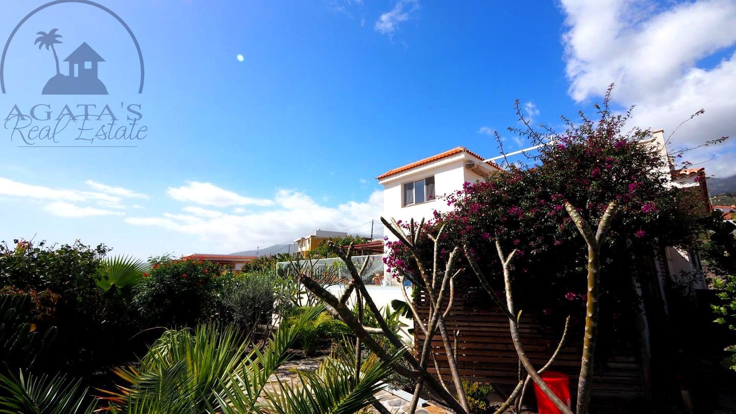3 bedroom Villa for sale in Candelaria with pool - € 585,000 (Ref: 9658076)