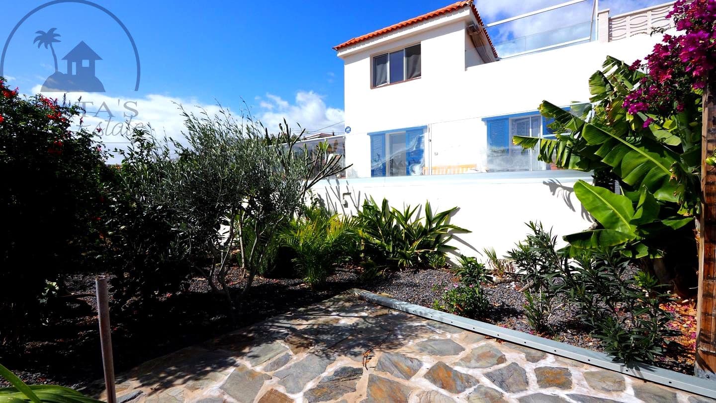 3 bedroom Villa for sale in Candelaria with pool - € 585,000 (Ref: 9658076)