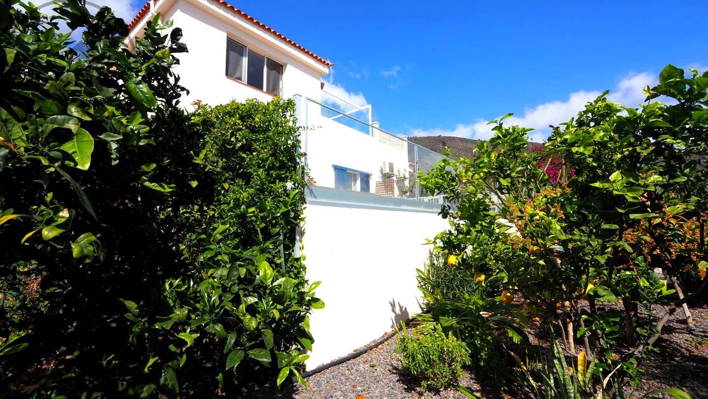 3 bedroom Villa for sale in Candelaria with pool - € 585,000 (Ref: 9658076)