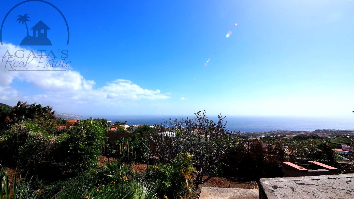 3 bedroom Villa for sale in Candelaria with pool - € 585,000 (Ref: 9658076)