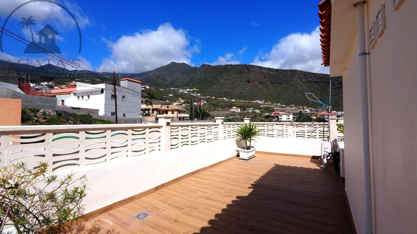 3 bedroom Villa for sale in Candelaria with pool - € 585,000 (Ref: 9658076)