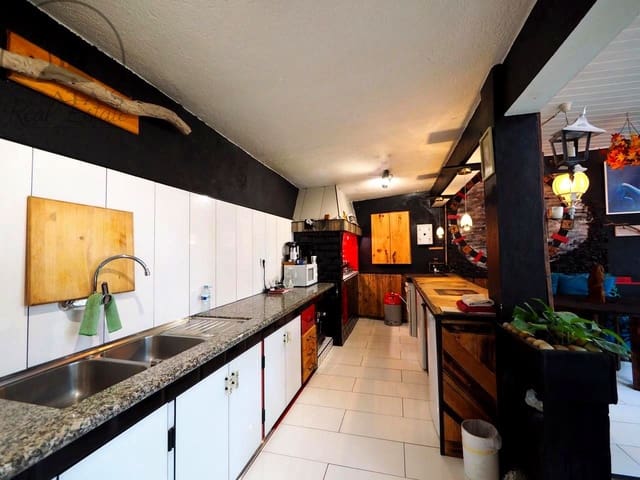 3 sypialnia Willa na sprzedaż w Icod de los Vinos - 255 000 € (Ref: 9719345)