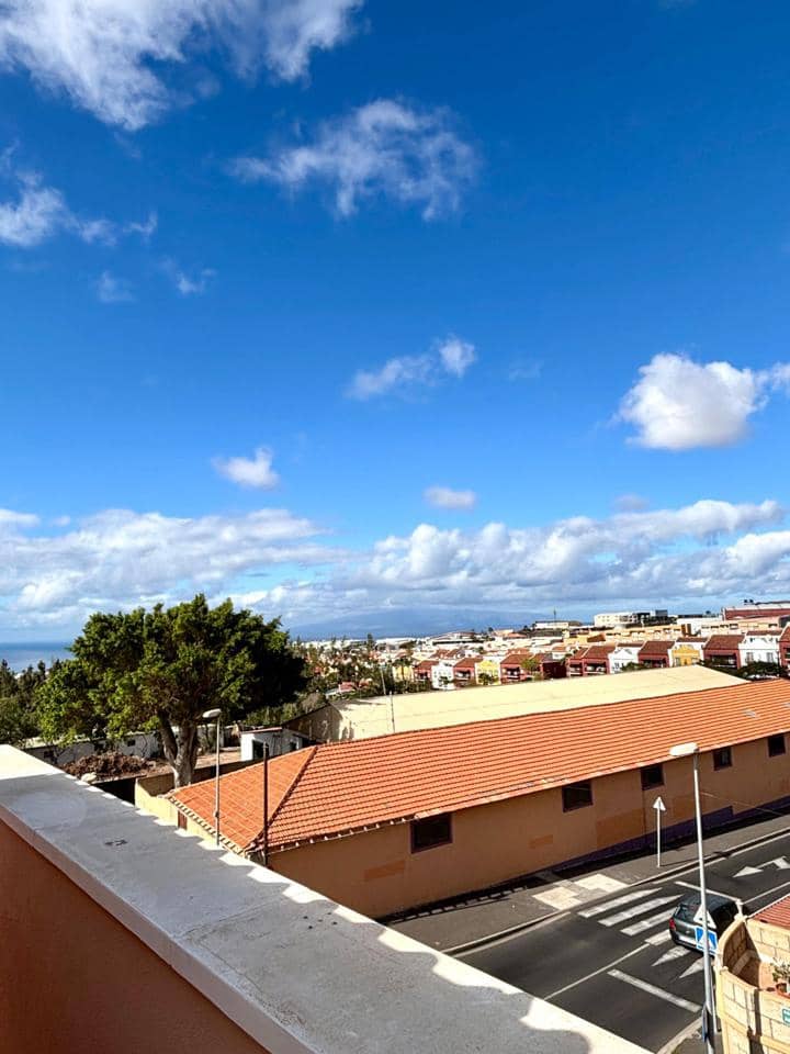 4 soverom Villa til salgs i Adeje med garasje - € 599 000 (Ref: 9746806)