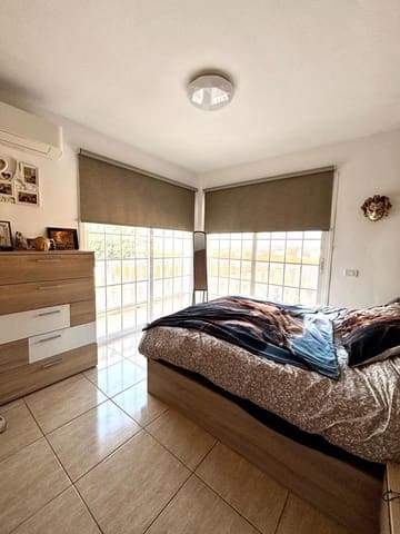 4 slaapkamer Villa te koop in Casco Urbano, Adeje met garage - € 599.000 (Ref: 9746806)