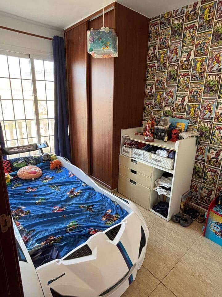 4 soverom Villa til salgs i Adeje med garasje - € 599 000 (Ref: 9746806)