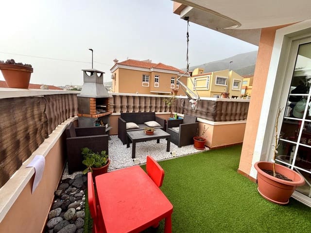 4 slaapkamer Villa te koop in Casco Urbano, Adeje met garage - € 599.000 (Ref: 9746806)