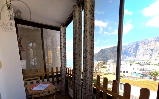 2 bedroom Flat for sale in Puerto Santiago, Santiago del Teide with garage - € 280,000 (Ref: 9749208)