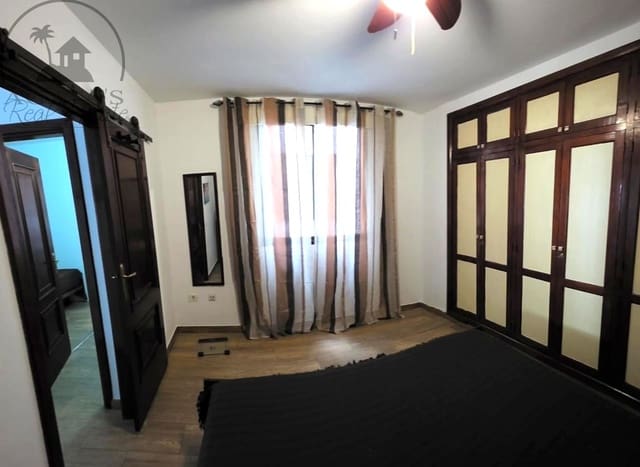 2 bedroom Flat for sale in Puerto Santiago, Santiago del Teide with garage - € 280,000 (Ref: 9749208)