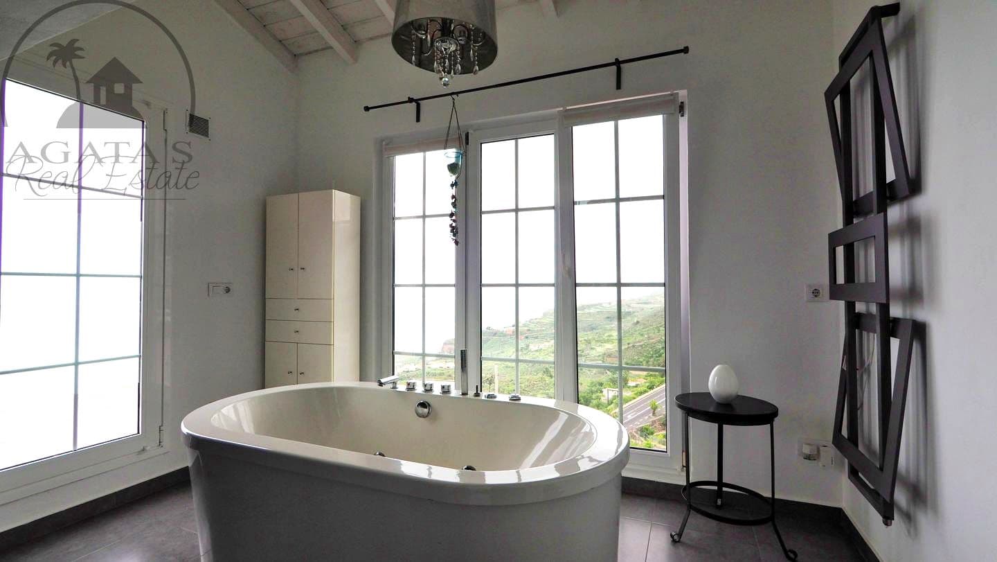 3 slaapkamer Villa te koop in La Guancha - € 693.000 (Ref: 9753721)