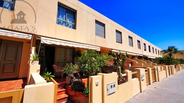 2 soveværelse Villa til salg i La Tejita, Granadilla de Abona med swimmingpool - € 420.000 (Ref: 9770099)