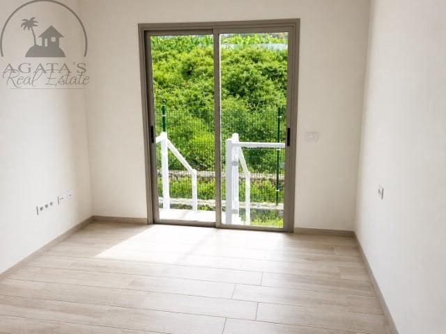 2 slaapkamer Flat te koop in Los Realejos met garage - € 349.000 (Ref: 9821851)