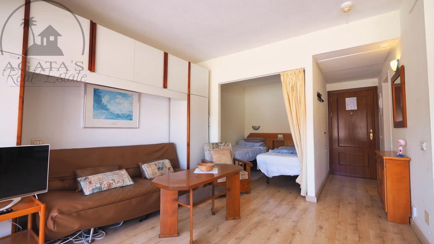 Flat te koop in Puerto de la Cruz met zwembad - € 180.000 (Ref: 9826129)
