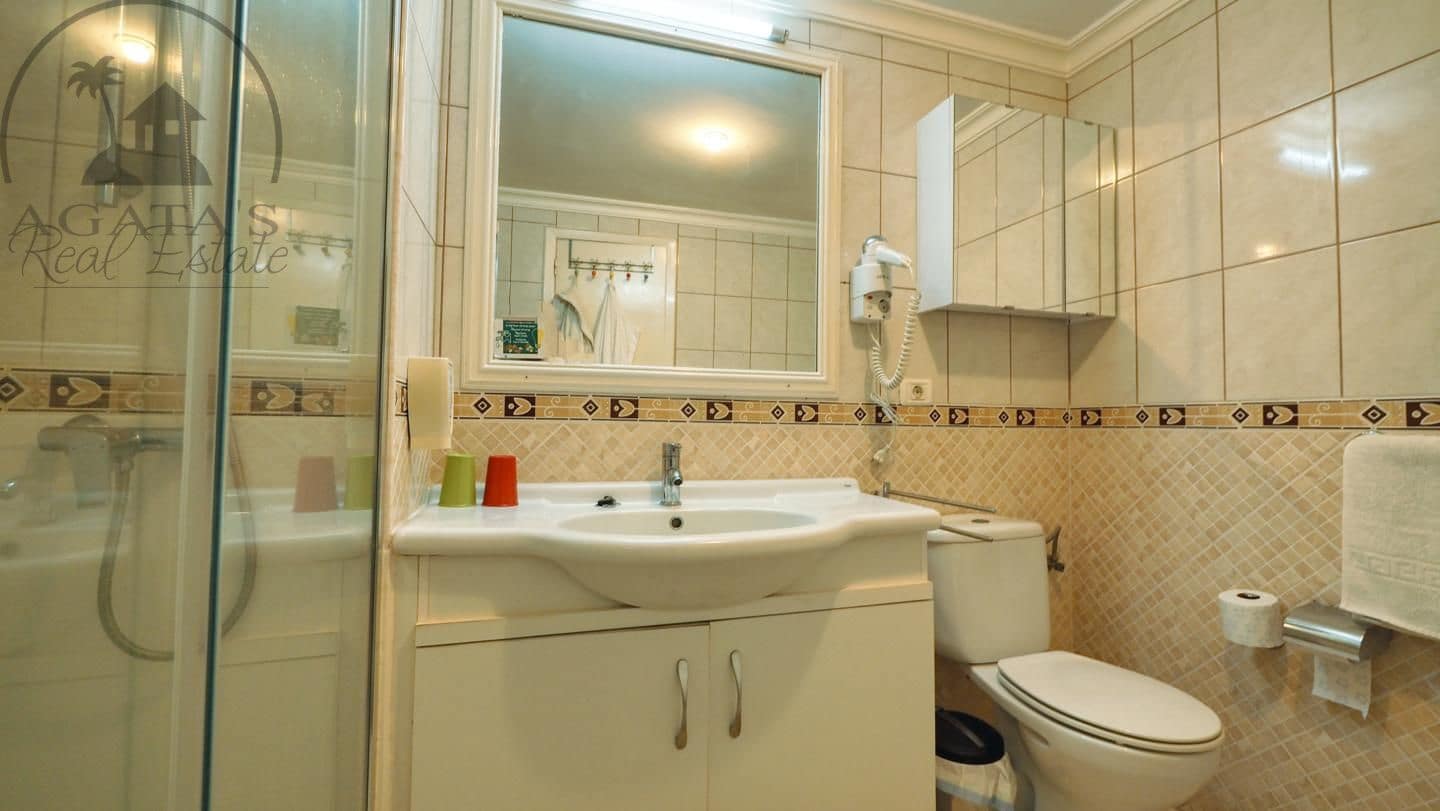 Flat te koop in Puerto de la Cruz met zwembad - € 180.000 (Ref: 9826129)