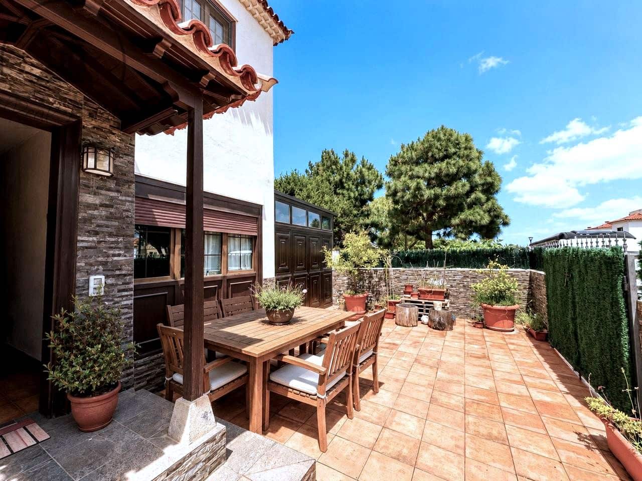 5 chambre Villa/Maison à vendre à San Cristobal de La Laguna avec garage - 480 000 € (Ref: 9847774)