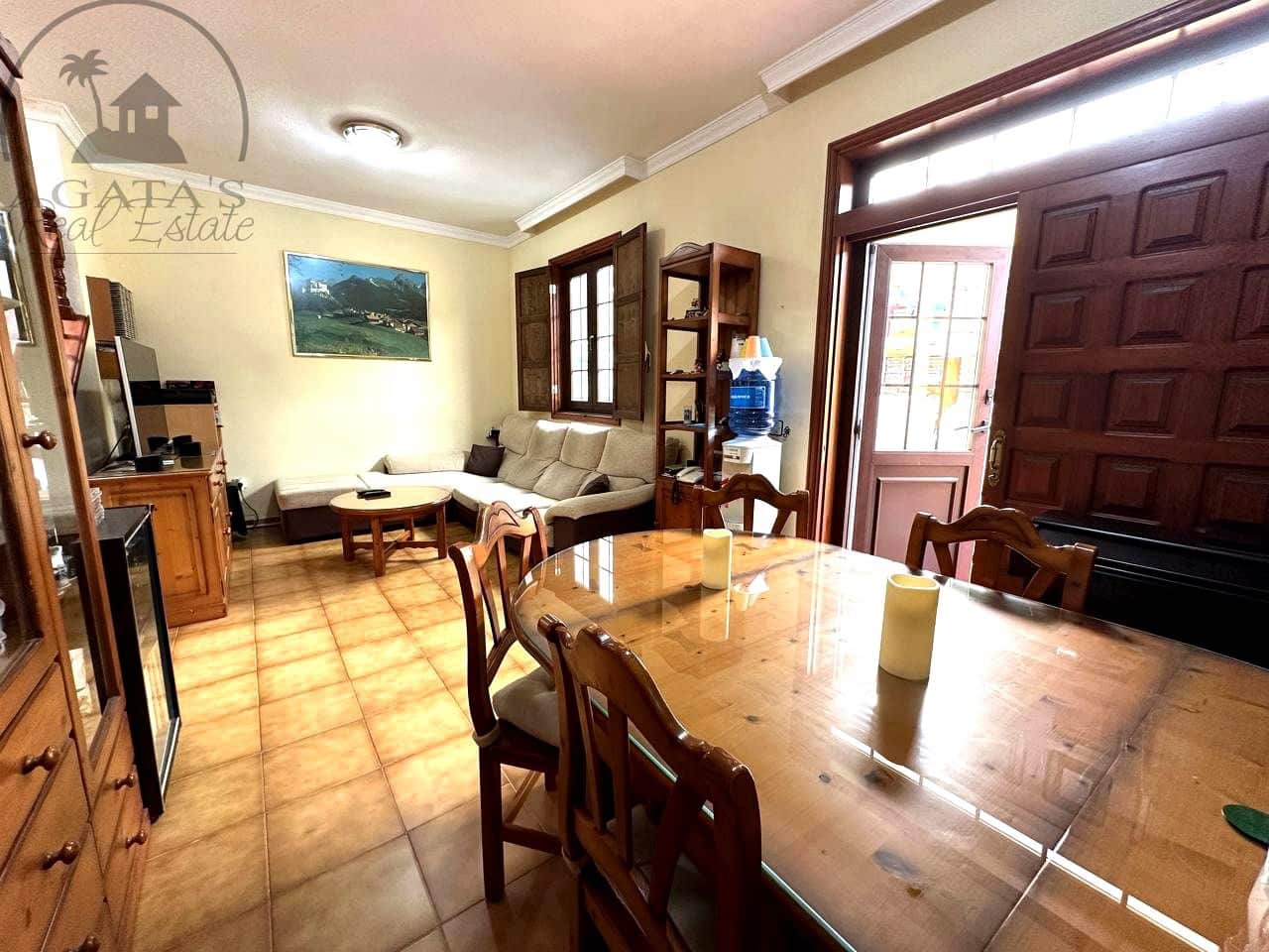 5 chambre Villa/Maison à vendre à San Cristobal de La Laguna avec garage - 480 000 € (Ref: 9847774)