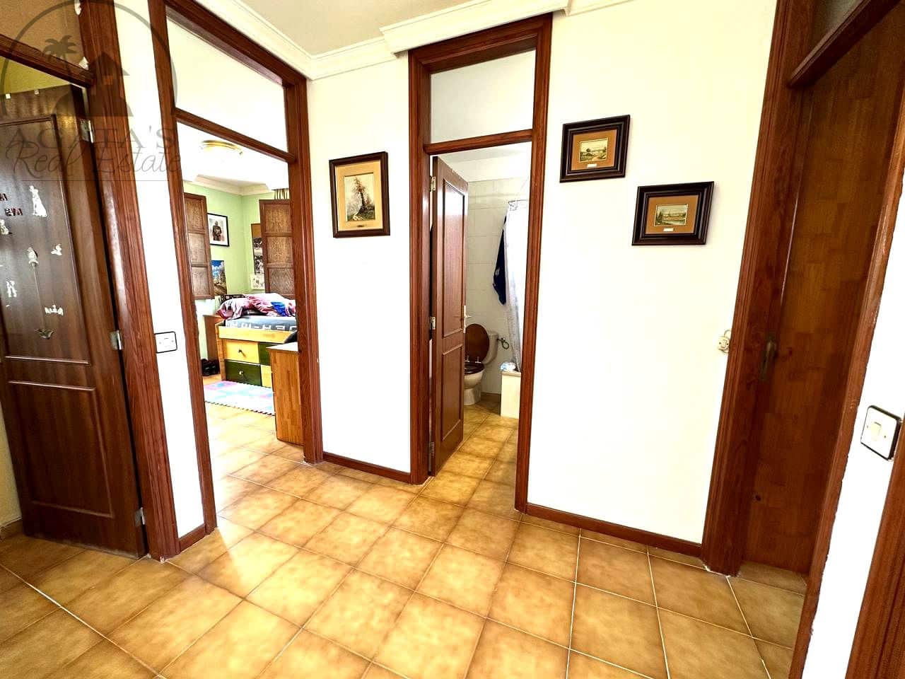 5 chambre Villa/Maison à vendre à San Cristobal de La Laguna avec garage - 480 000 € (Ref: 9847774)