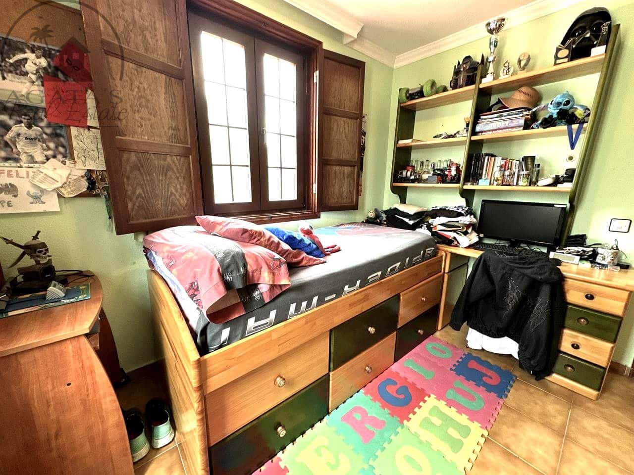 5 chambre Villa/Maison à vendre à San Cristobal de La Laguna avec garage - 480 000 € (Ref: 9847774)