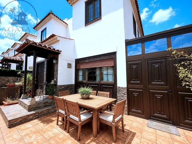 5 slaapkamer Villa te koop in San Cristóbal de La Laguna met garage - € 480.000 (Ref: 9847774)