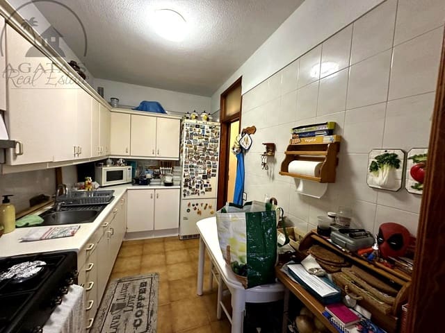 5 slaapkamer Villa te koop in San Cristóbal de La Laguna met garage - € 480.000 (Ref: 9847774)