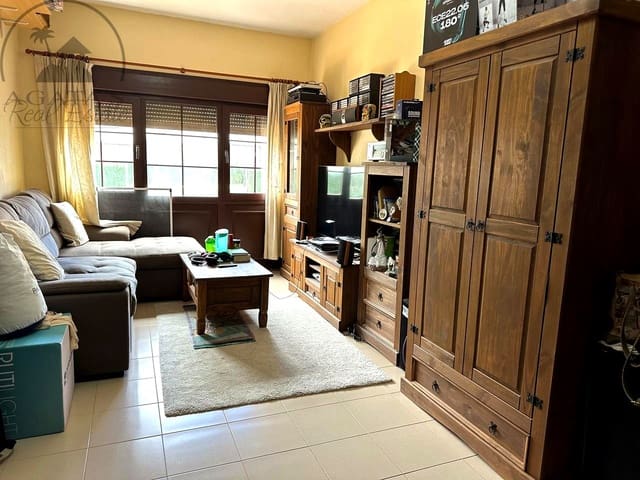 5 slaapkamer Villa te koop in San Cristóbal de La Laguna met garage - € 480.000 (Ref: 9847774)