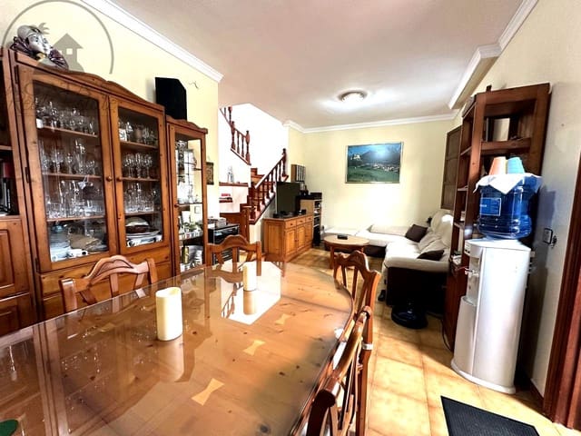5 slaapkamer Villa te koop in San Cristóbal de La Laguna met garage - € 480.000 (Ref: 9847774)
