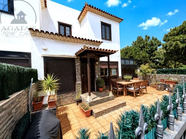 5 slaapkamer Villa te koop in San Cristóbal de La Laguna met garage - € 480.000 (Ref: 9847774)