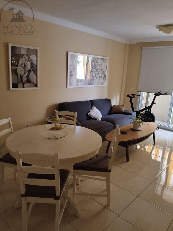 2 bedroom Flat for sale in Los Abrigos with garage - € 273,500 (Ref: 9863972)