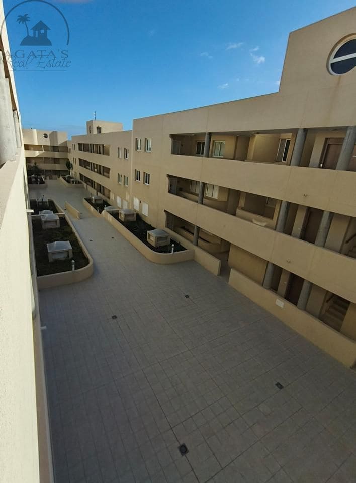 2 bedroom Flat for sale in Los Abrigos with garage - € 273,500 (Ref: 9863972)