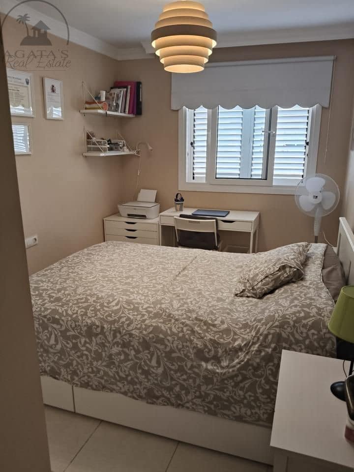 2 bedroom Flat for sale in Los Abrigos with garage - € 273,500 (Ref: 9863972)