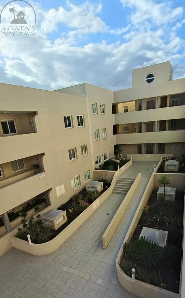 2 bedroom Flat for sale in Los Abrigos with garage - € 273,500 (Ref: 9863972)