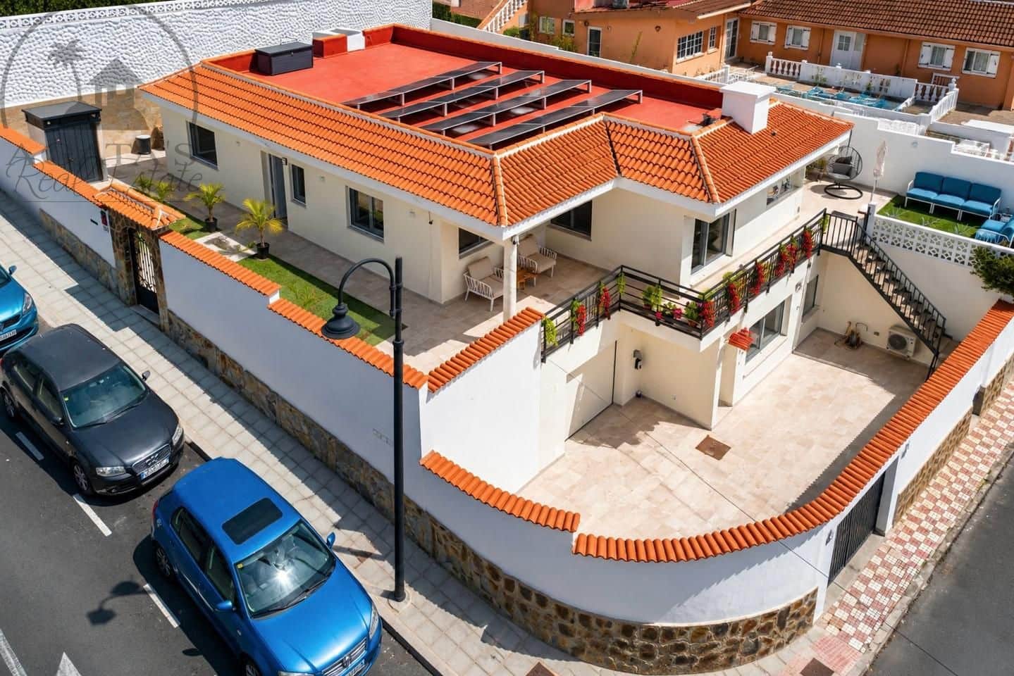 3 soveværelse Villa til salg i Los Realejos med garage - € 745.000 (Ref: 9873915)