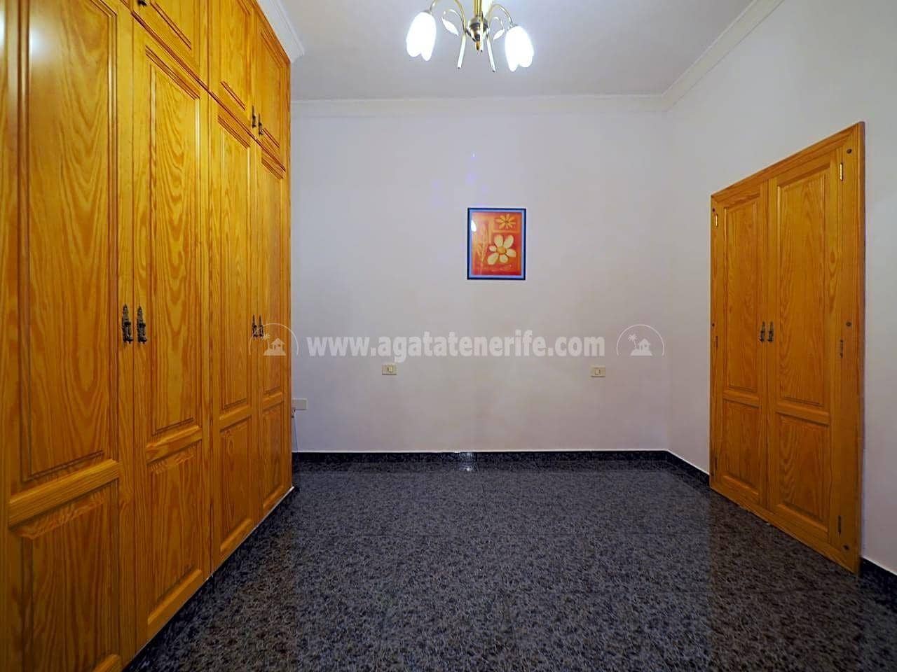 3 bedroom Villa for sale in Icod de los Vinos - € 170,000 (Ref: 9883618)