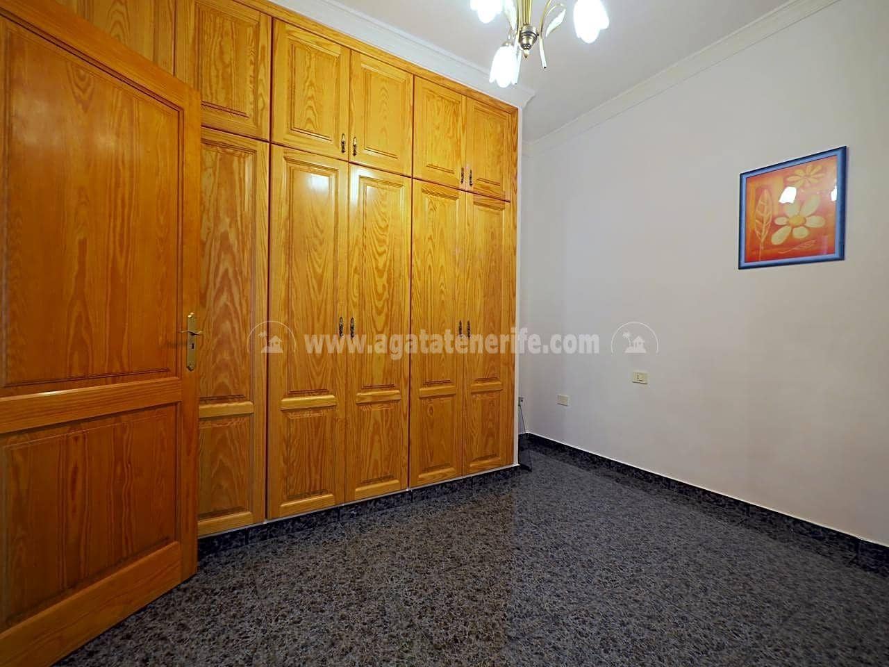 3 bedroom Villa for sale in Icod de los Vinos - € 170,000 (Ref: 9883618)
