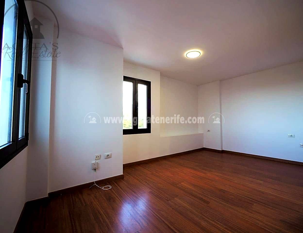 3 slaapkamer Flat te huur in Puerto de la Cruz met zwembad garage - € 1.900 (Ref: 9889486)
