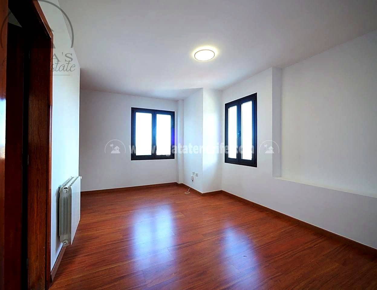 3 slaapkamer Flat te huur in Puerto de la Cruz met zwembad garage - € 1.900 (Ref: 9889486)