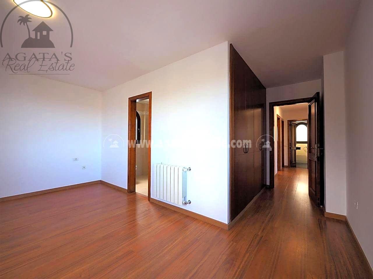 3 slaapkamer Flat te huur in Puerto de la Cruz met zwembad garage - € 1.900 (Ref: 9889486)