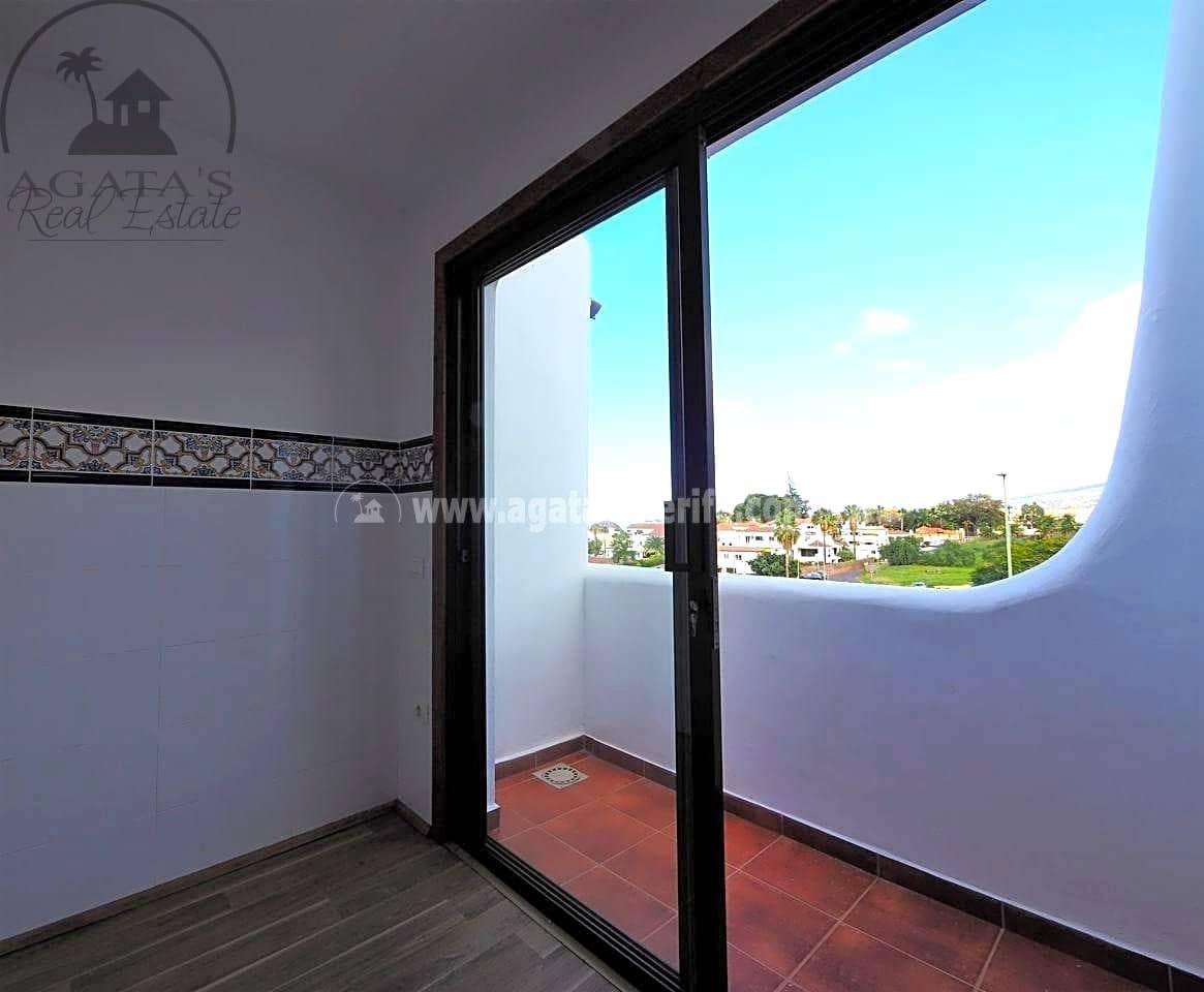3 slaapkamer Flat te huur in Puerto de la Cruz met zwembad garage - € 1.900 (Ref: 9889486)