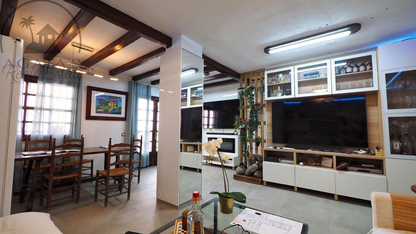 9 bedroom Villa for sale in Puerto de la Cruz with pool - € 1,625,000 (Ref: 9889621)