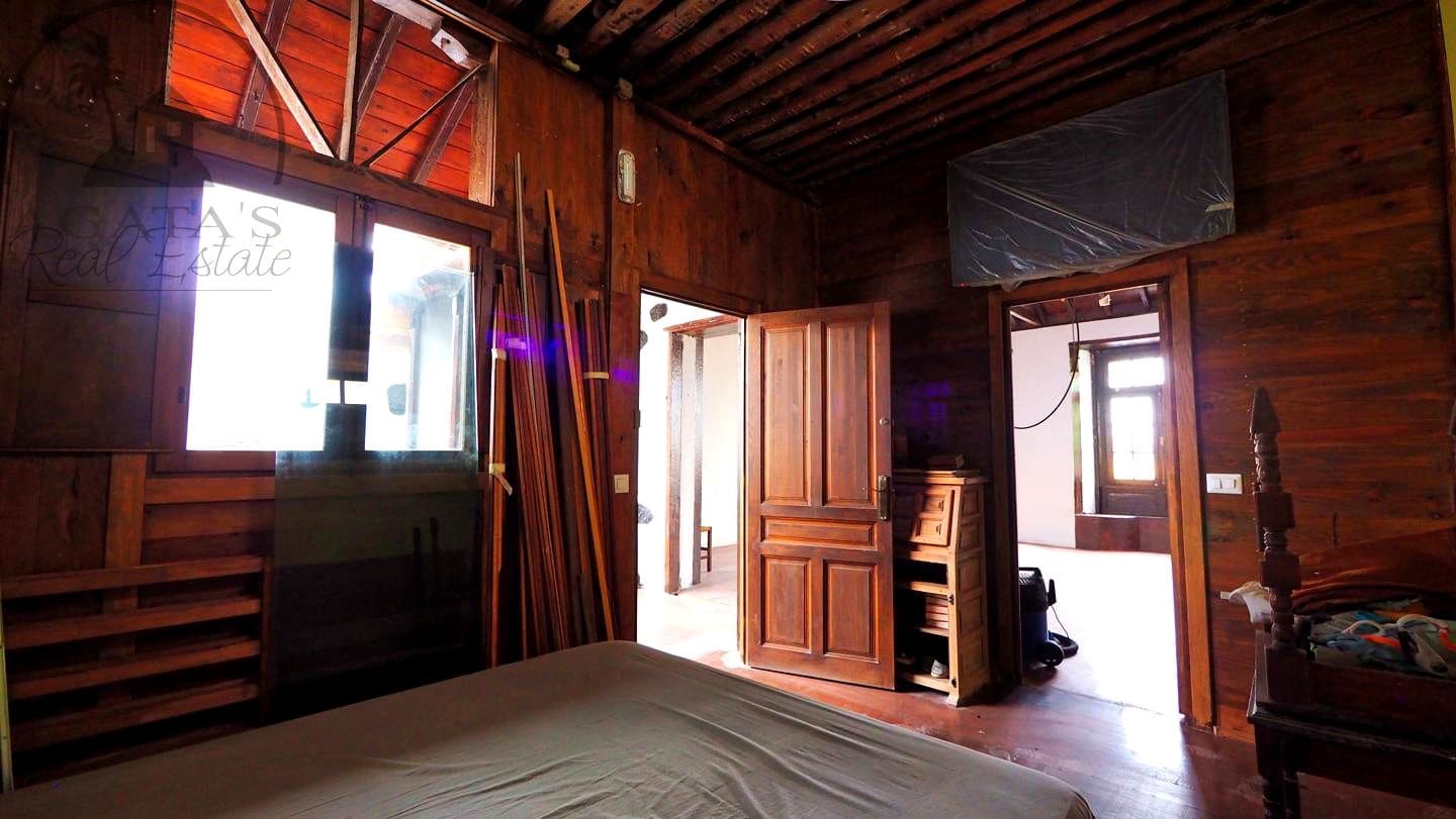9 bedroom Villa for sale in Puerto de la Cruz with pool - € 1,625,000 (Ref: 9889621)
